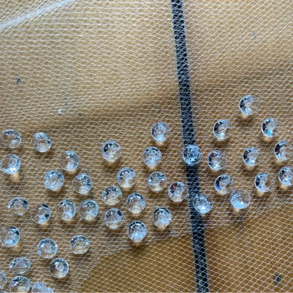 Dracy Veil by Sara Gabriel - Picture 7 of 7